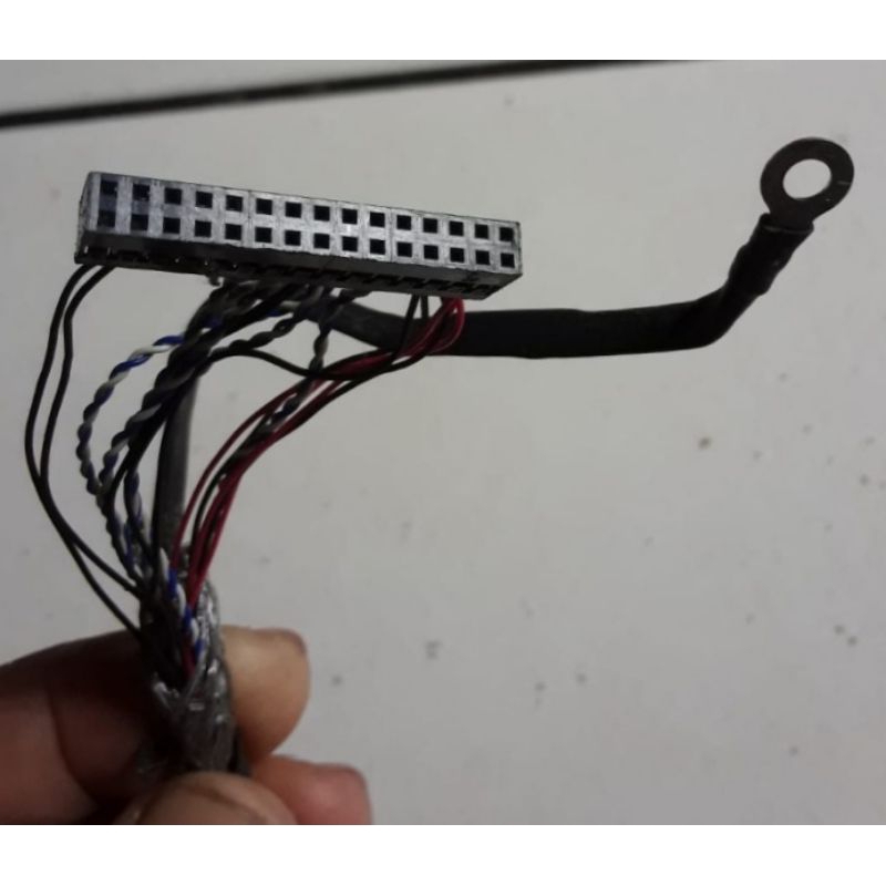 kabel plexsbl lvds panel TV polytron 32" BEKAS normal