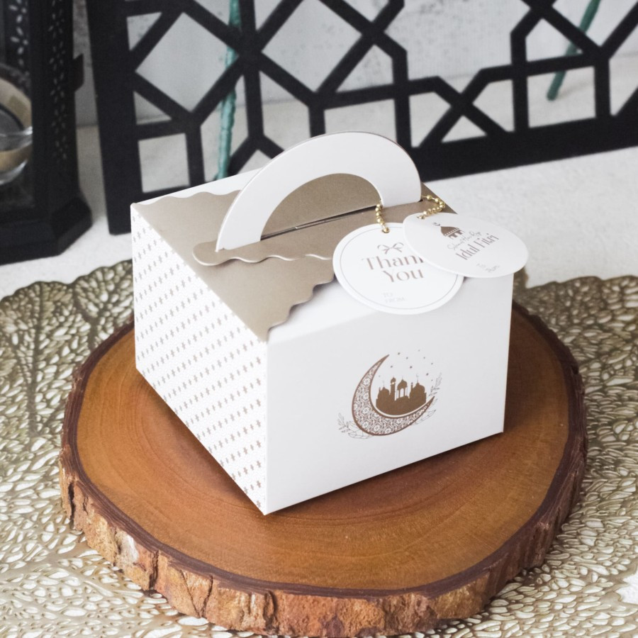 

10 pcs box idul fitri ukuran 11 x 11 x 8 cm mini tenteng gold metalic eid mubarak kardus hampers dus