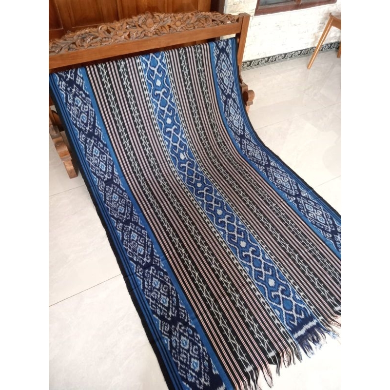 TNK KAIN TENUN IKAT BLANKET ETNIK TOONIK TENUN TENUN TROSO TENUN JEPARA TENUN SUMBA TENUN NTT BAJU T