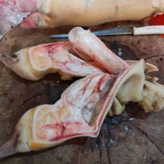 

Kaki sapi lokal utuh&potongan 1kg fresh 100%Original