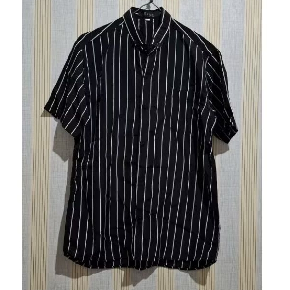 NET* ATASAN KEMEJA WANITA LENGAN PENDEK STRIPE HITAM PUTIH (THRIFT)
