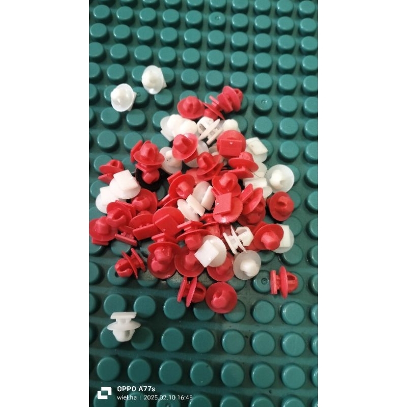 klip kancing cover interior dalam spion mobil calya sigra original 