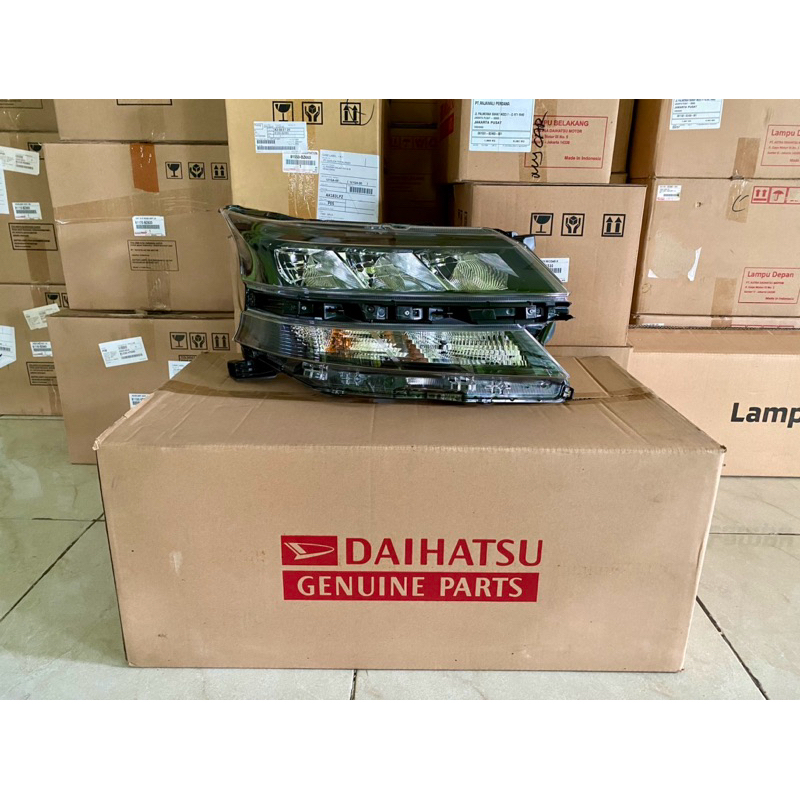 Head Lamp/Lampu Depan Kanan Avanza Xenia 2019 2020 2021