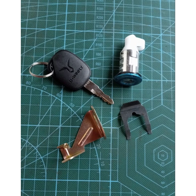 kunci jok sepeda listrik uwinfly original.