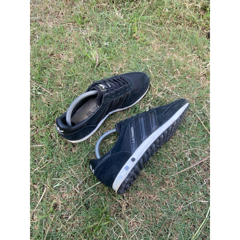 adidas la trainer black on black
