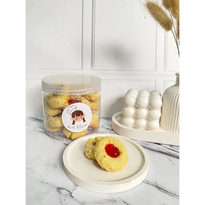 

THUMBRINT STRAWBERRY 300G | HOMEMADE | BYOV KITCHEN | KUE KERING
