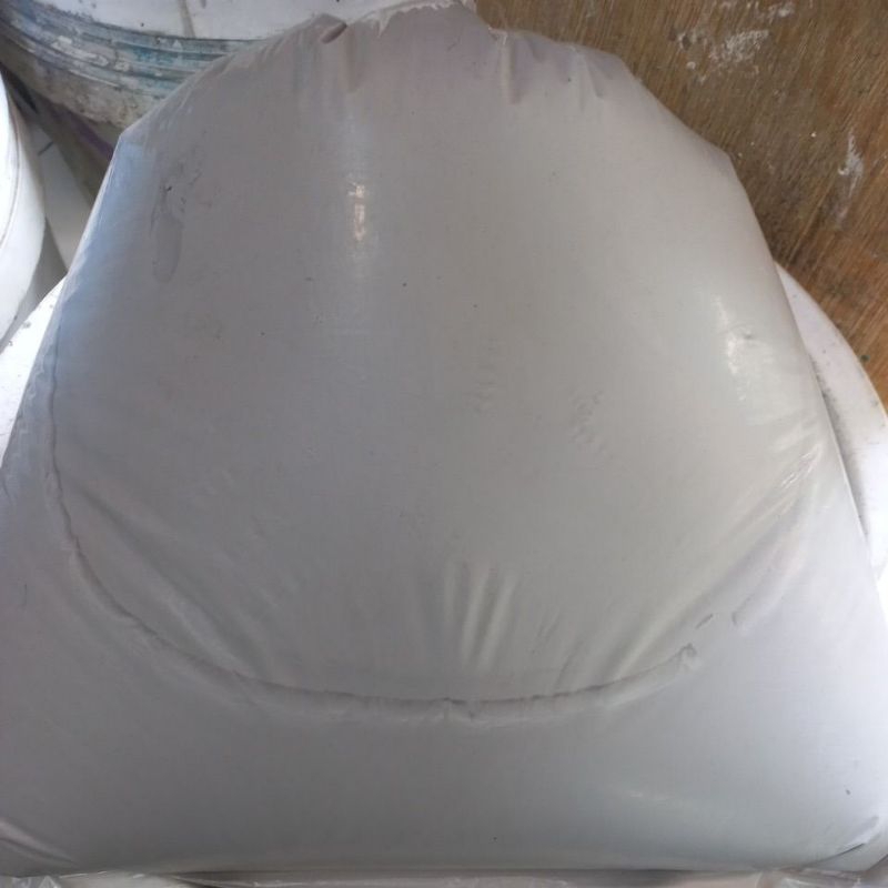 cat tembok kiloan warna abu muda kode EXT 007 berat 1kg