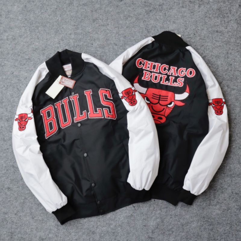 JAKET VARSITY BULLS CHICAGO PULLTAG