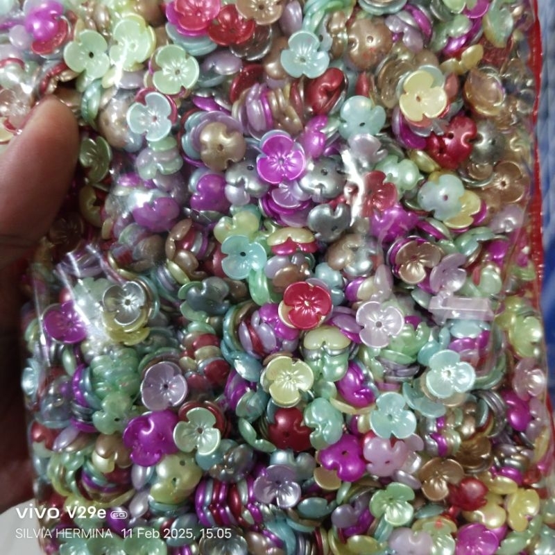 Mote 3 Kelopak Mutiara 1 Pon