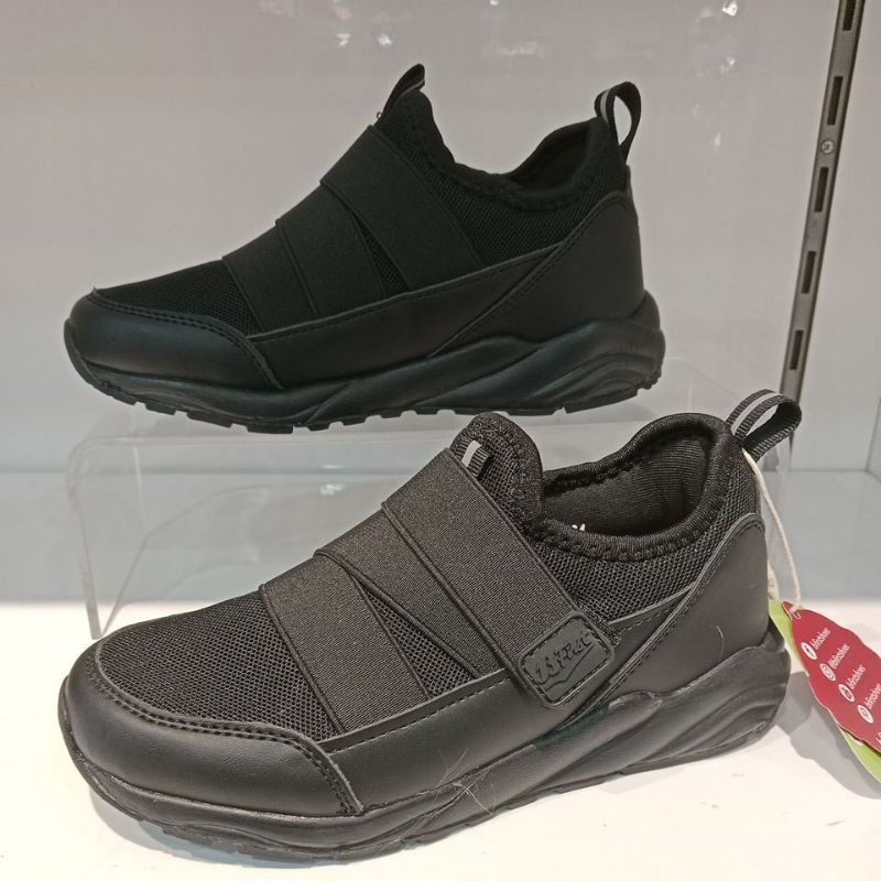 sepatu sekolah anak bata