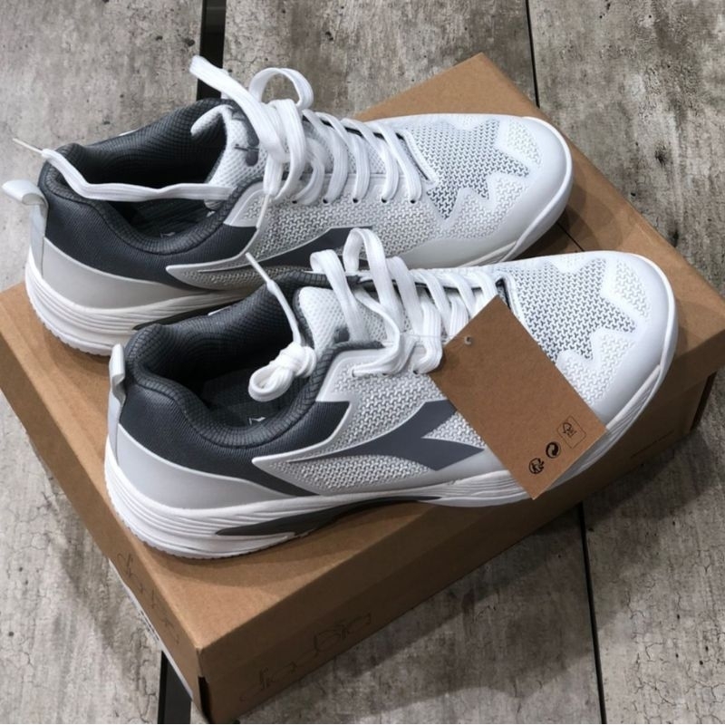 Hot Deals Diadora Kuro White And Black Putih Sepatu Tennis Badminton Bulutangkis Original