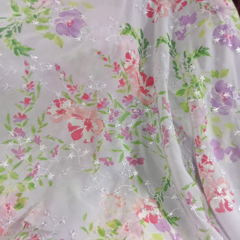 Kain - Kain Sifon Sutra Bordir Motif Bunga Premium - Kain Bordir Prada - Kain Chiffon Bordir - Kain 