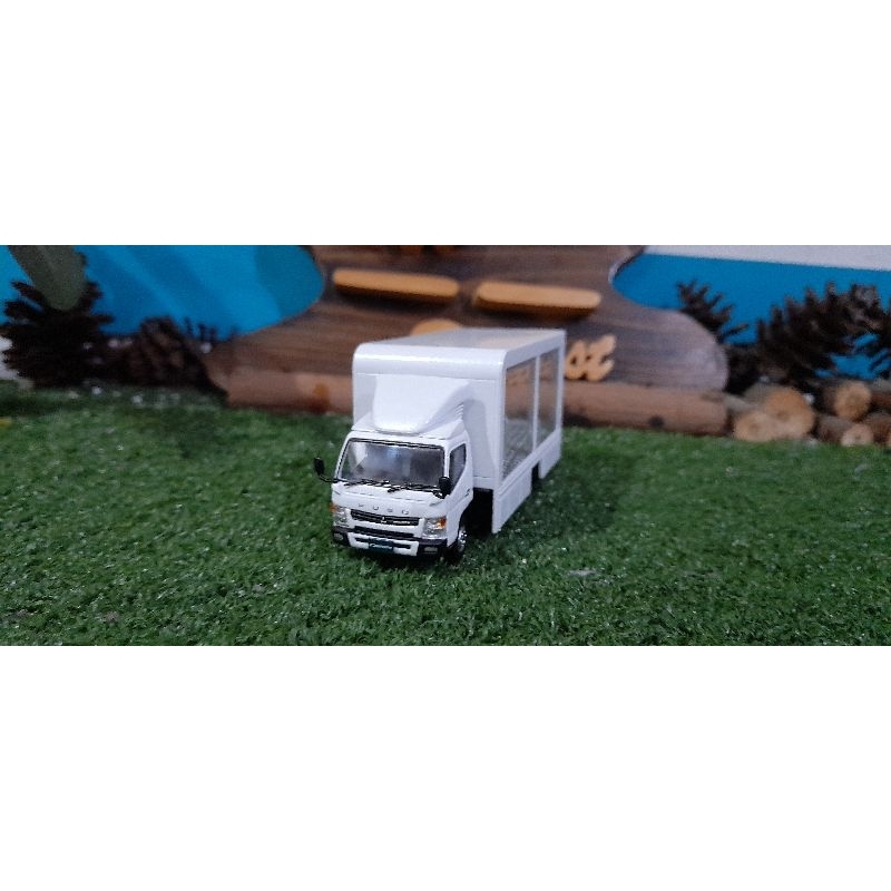 Diecast Miniatur Mitsubishi Fuso Canter skala 1:64