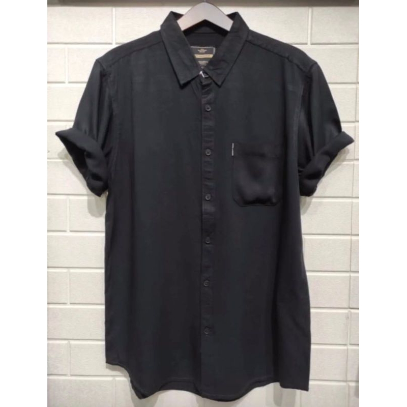 KEMEJA RAYON POLOS COWOK KEKINIAN