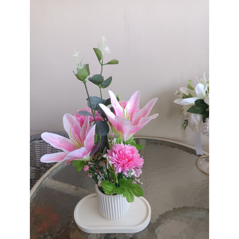 HIASAN MEJA BUNGA MIX / BUNGA LILY MIX / HOME DECOR / DEKORASI ESTETIK / HIASAN MEJA RUANG TAMU / HI