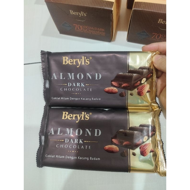 

Berlys' / Berly's Almond Dark Chocolate Malaysia Halal