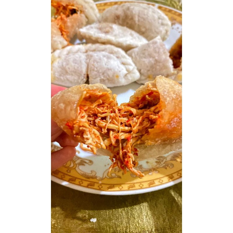 

CIRENG ISI AYAM SUWIR