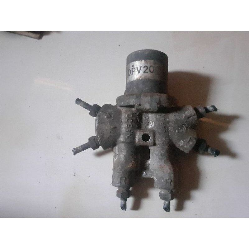 pembagi minyak rem suzuki forsa,amenity