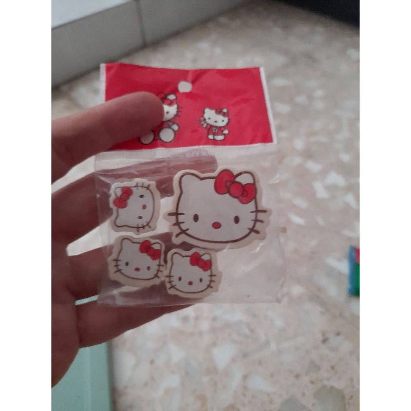 

Take all penghapus Hello kitty
