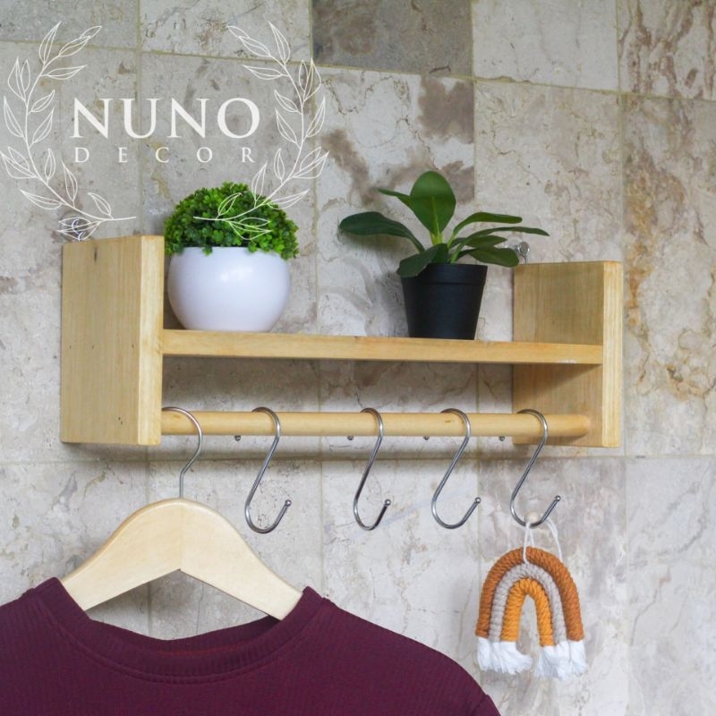 Gantungan Baju Kayu Minimalis