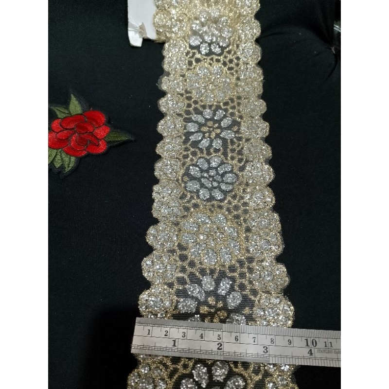 Renda Swaresqi full daimend Warna Putih/semi gold,Lebar9CM, Harga promo, harga per 1MTR Nya, Rp;10.0