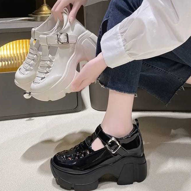 Terbatas Sepatu Wanita Wedges Korea Sol Tinggi Gesper