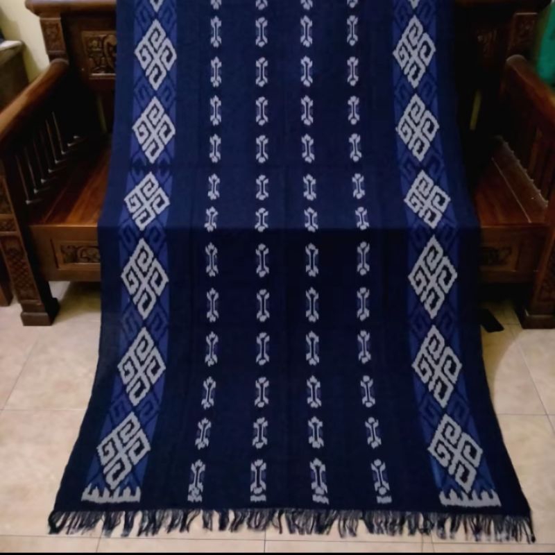 Kain Tenun Troso Blanket Etnik Jepara Warna Merah