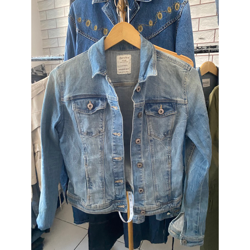 JAKET JEANS BESAR
