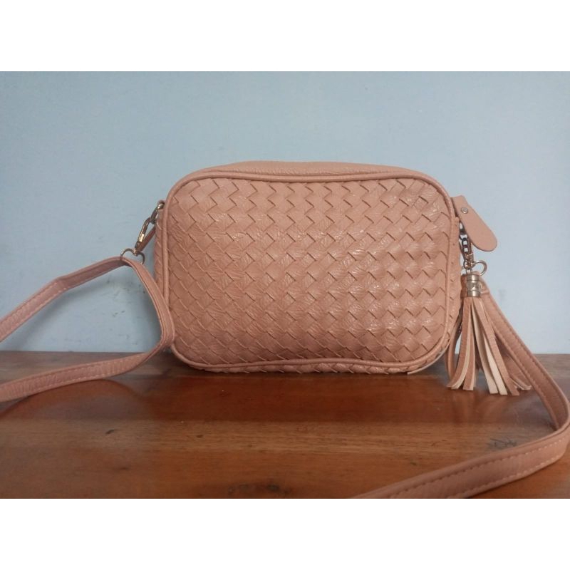 Camera bag anyam ala bottega