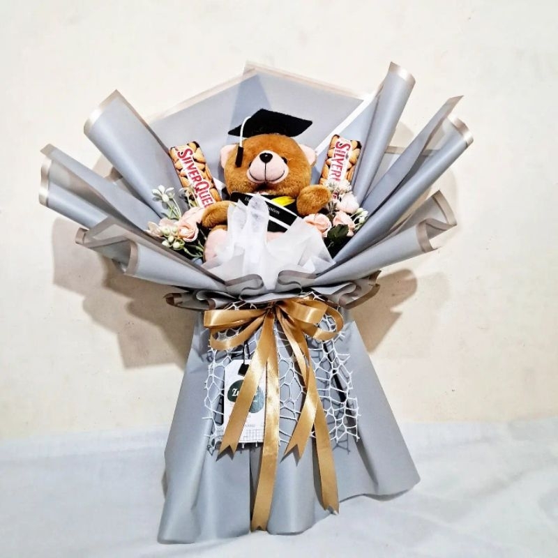 bucket Boneka Wisuda/Bucket Silverqueen/Bucket boneka dan silverqueen