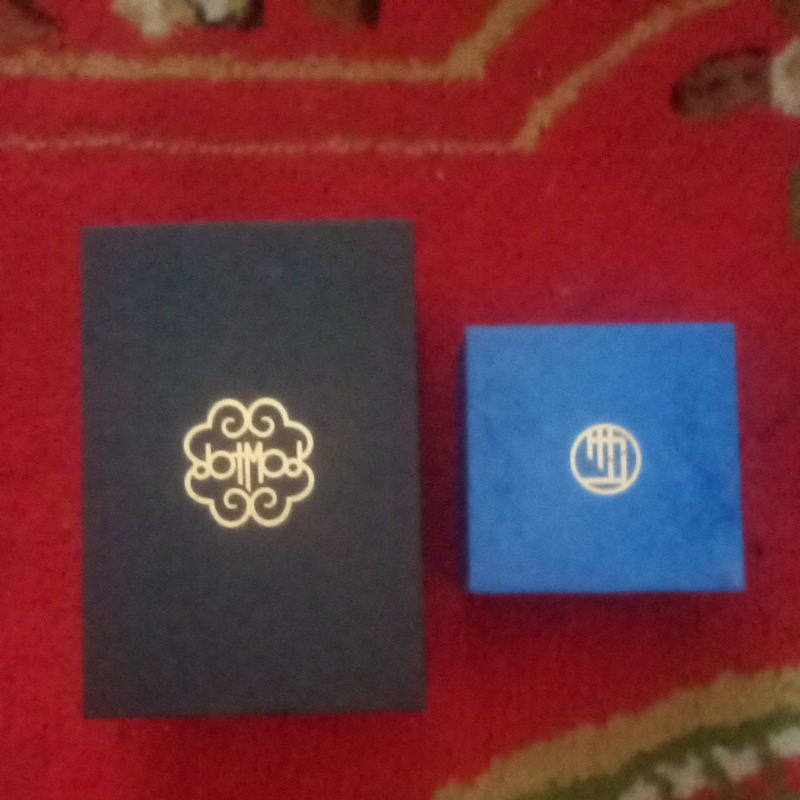 

kota hitam sama biru