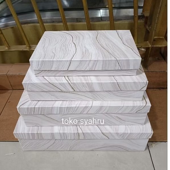 

hardbox kado/kotak kado/kotak bingkisan/kotak parcel