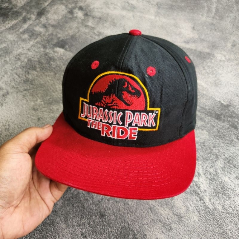 Topi Jurassic Park