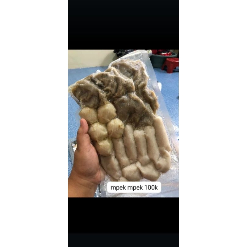 

pempek premium kak Iza