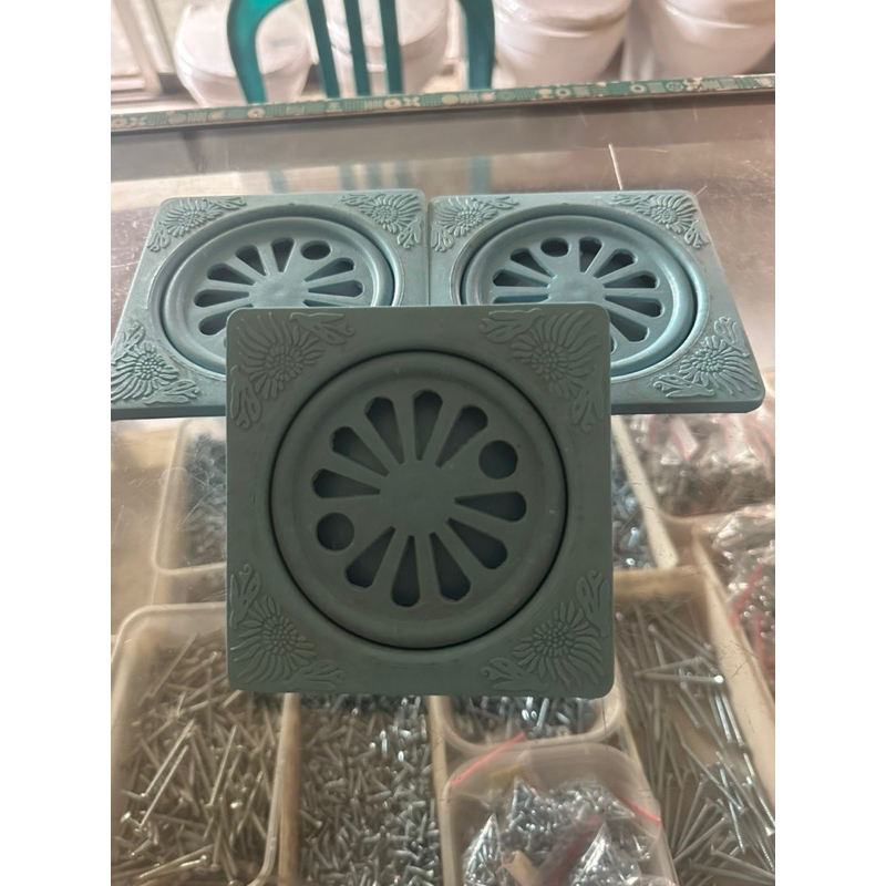 SARINGAN PEMBUANGAN AIR KAMAR MANDI AFUR LANTAI