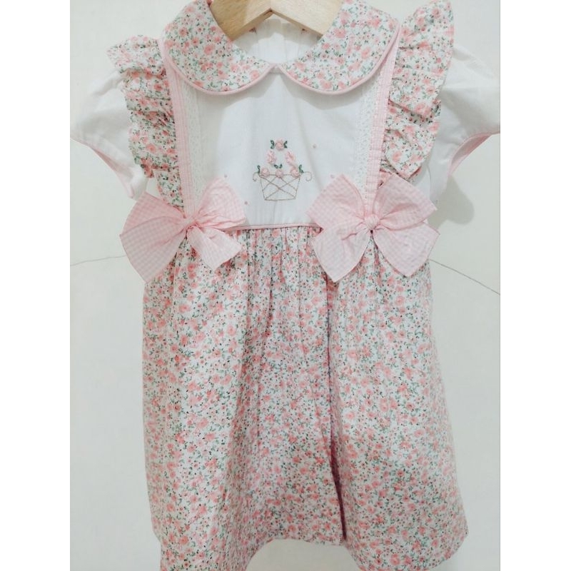 Preloved dress Pretty Stitches