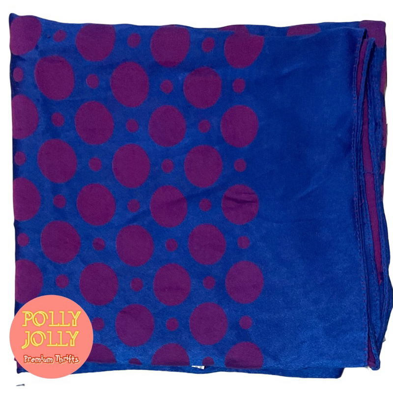 Hijab Segi Empat Motif Polkadot Warna Ungu (Preloved)