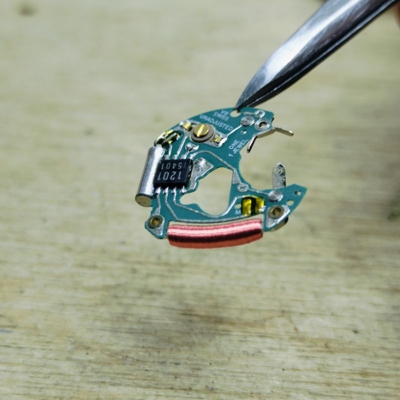 IC/CIRCUIT MESIN JAM TANGAN SWISS TYPE 956.112/956.114 BATERAI 621 ORIGINAL