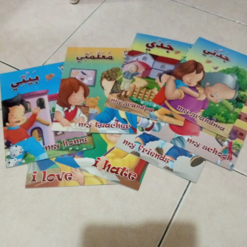 Buku cerita untuk belajar bahasa Bilingual, dalam bahasa Inggris dan tulisan Arab, buku cerita eduka