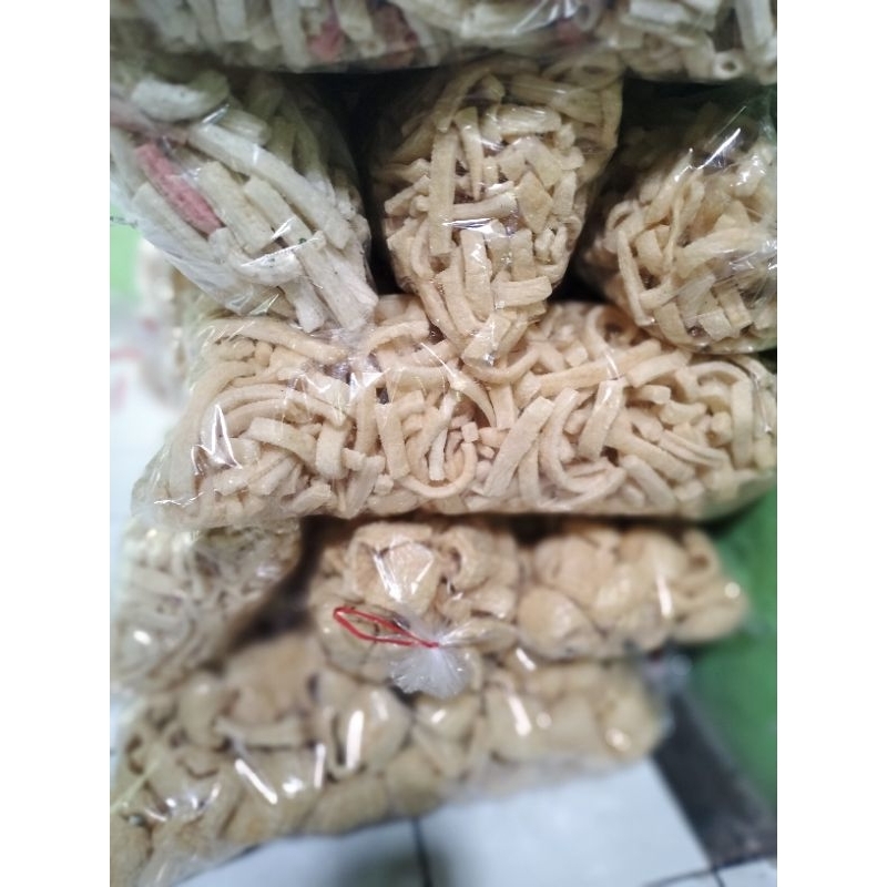 

krupuk/rambak stik mentah