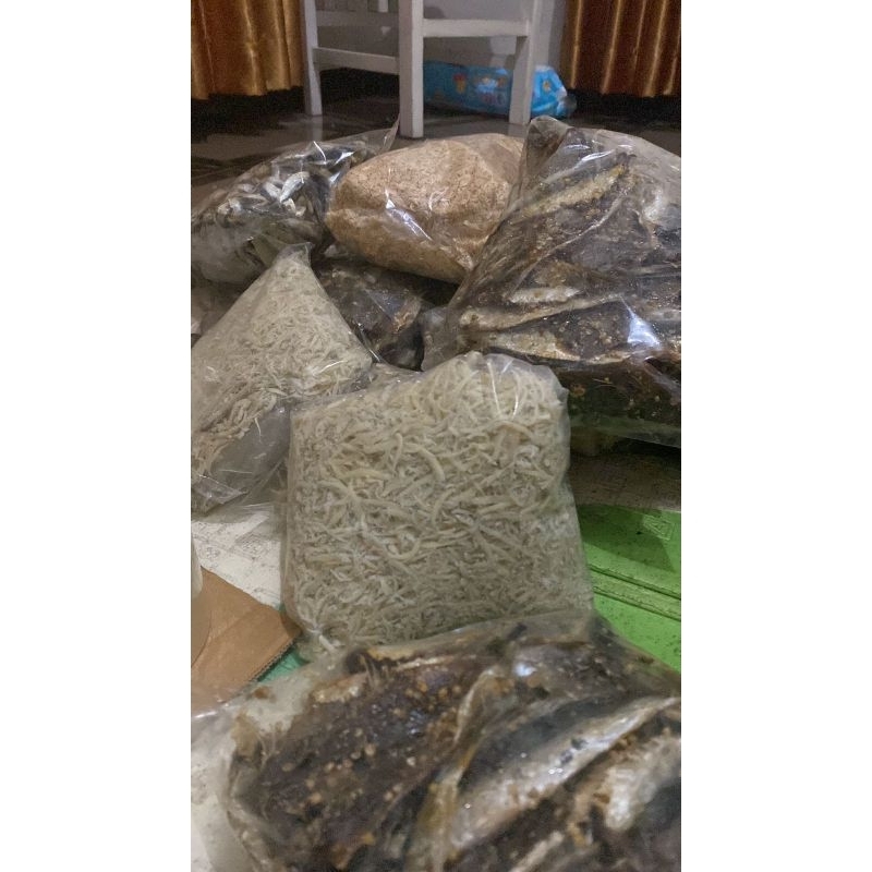 

Macam macam Ikan asin=100gr