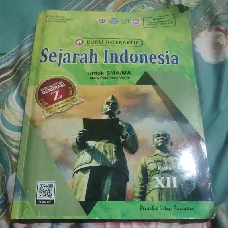 buku sejarah Indonesia kelas 12/ 3SMA buku pr interaktif buku interaktif