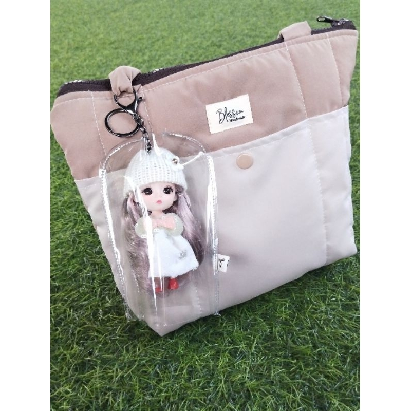 pouch boneka / rain coat boneka / pouch boneka dengan pengait / pouch doll labubuu viral / clear pou