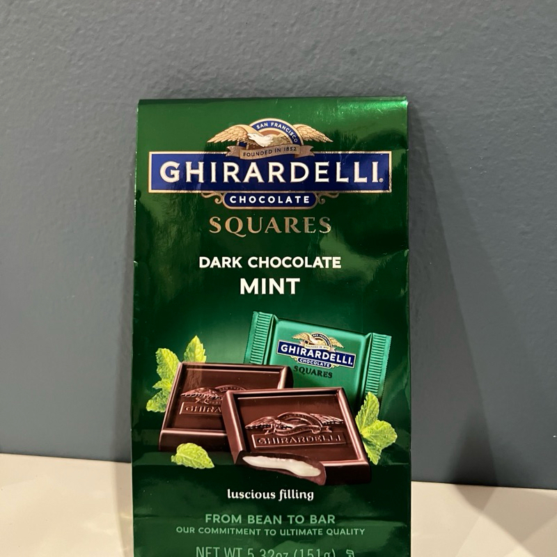 

GHIRARDELLI Dark Chocolate Mint Candy SQUARES 151gr