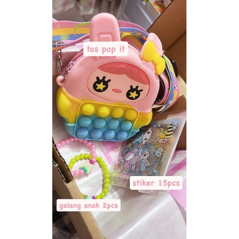 

Hampers Gift Box Anak / Hampers Ulang Tahun