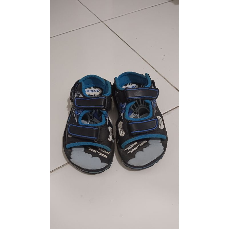sandal gunung anak preloved