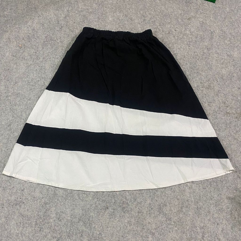 Rok Midi Hitam Putih Rok Wanita / Rok Panjang Wanita 82419