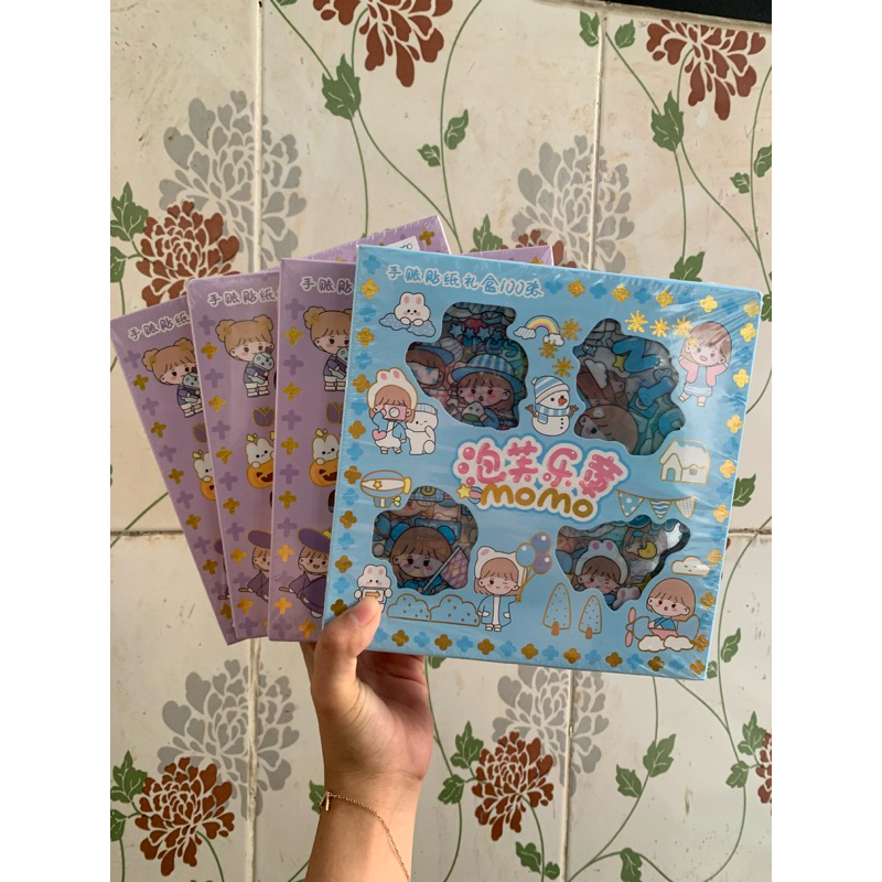 

STIKER MOMO BOX BESAR ISI 100PCS