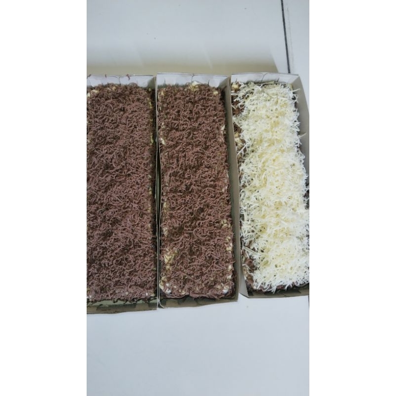 

BROWNIES PARUTTAN KEJU + COKLAT+ cream keju