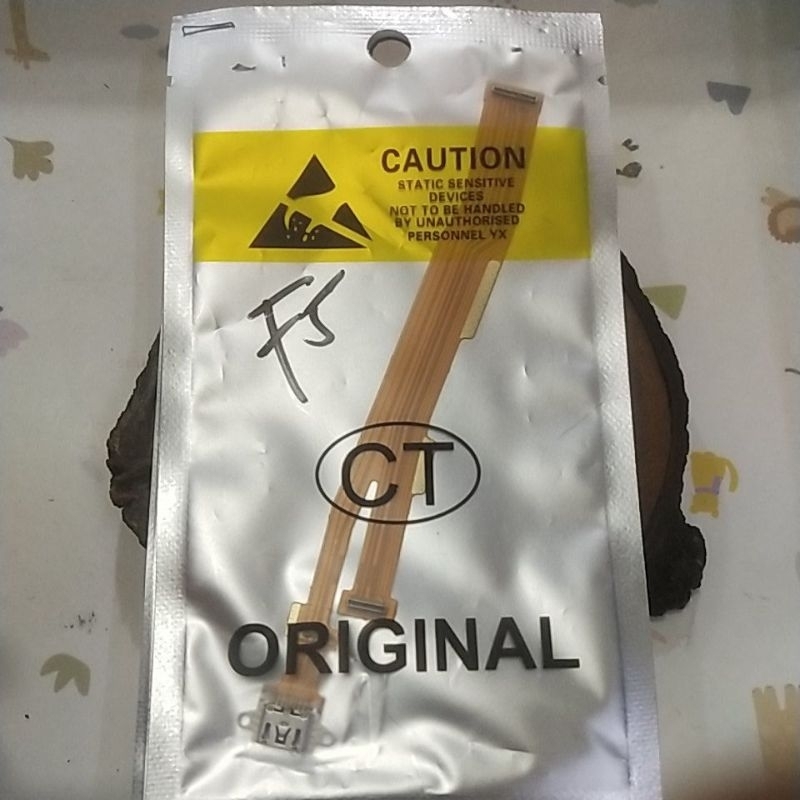 FLEXIBLE CAS KONEKTOR CHARGER PCB OPPO F5 MIC+CAS IC ORI